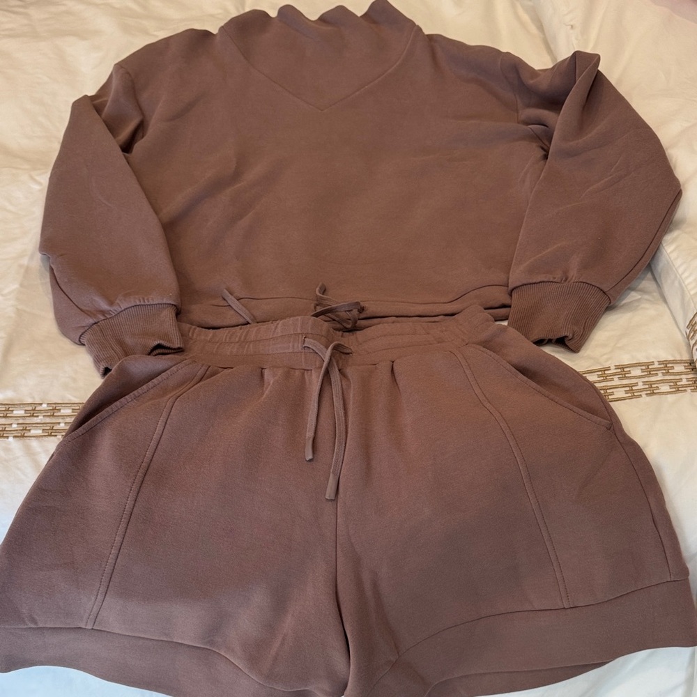 Varley deep taupe Lounge Set